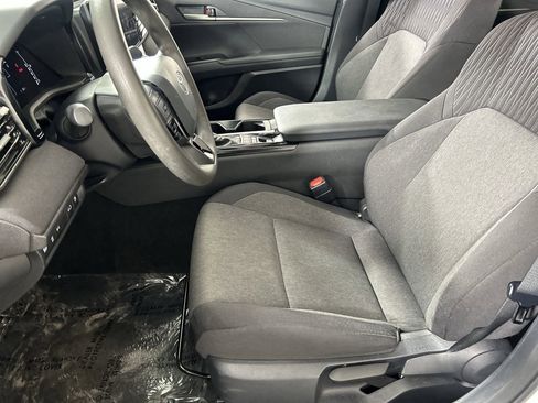 Used 2025 Toyota Camry LE image 20