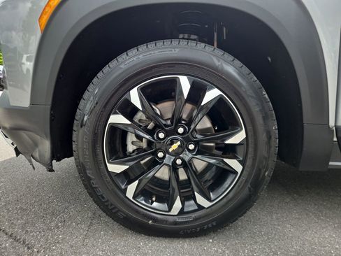 Used 2023 Chevrolet TrailBlazer LT AWD/4WD image 24