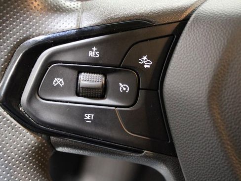 Used 2022 Chevrolet Bolt EUV LT w/ Driver Confidence Package image 31