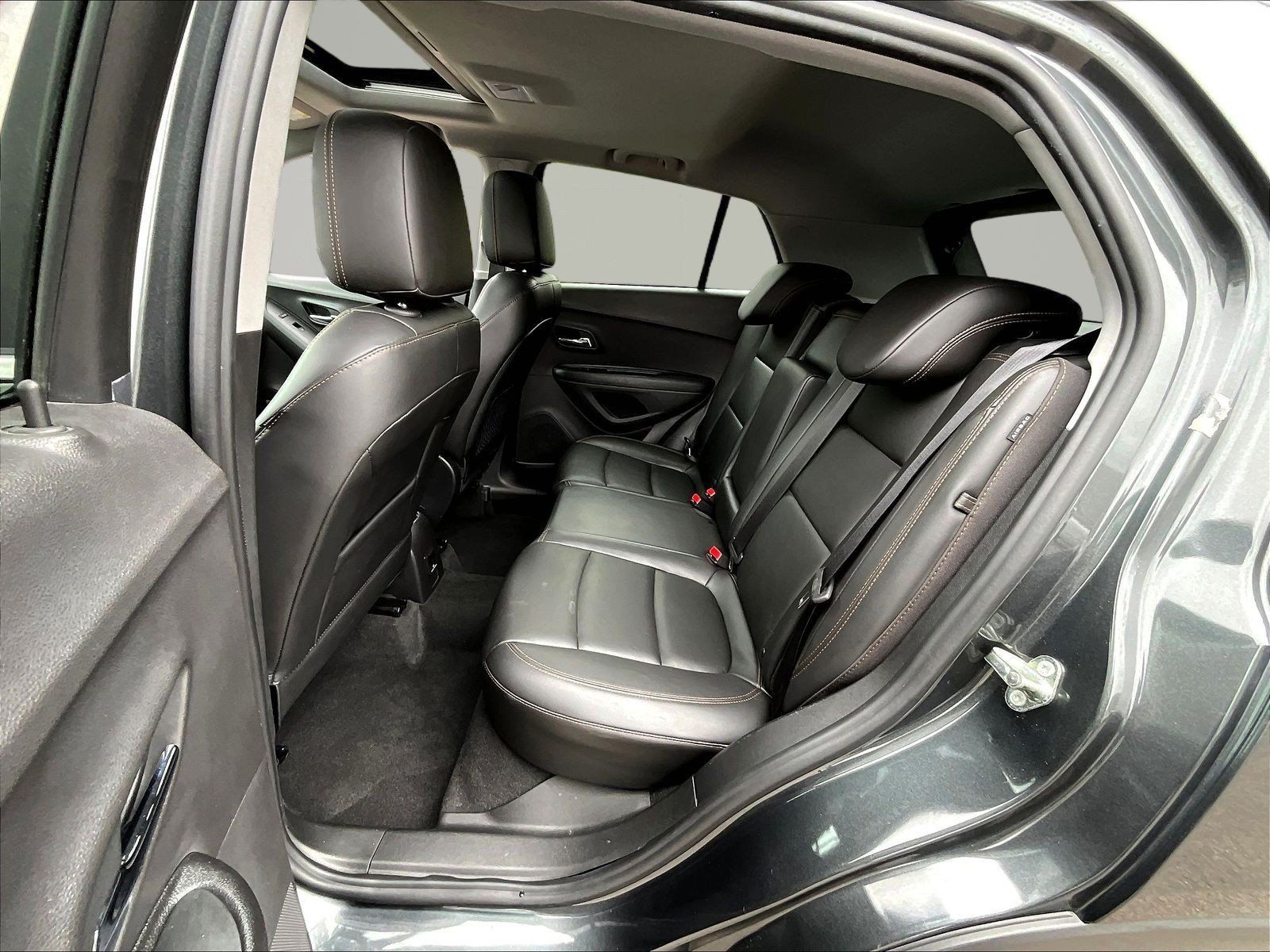 Used 2018 Chevrolet Trax Premier AWD/4WD image 22