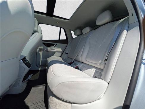 Used 2023 Mercedes-Benz EQE 500 4MATIC SUV image 19