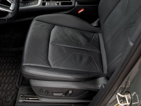 Used 2020 Audi Q3 2.0T Premium w/ Convenience Package image 30