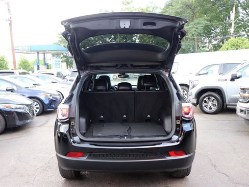 Used 2024 Jeep Compass Latitude AWD/4WD image 47