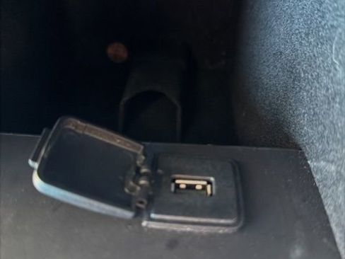 Used 2016 Ford Explorer Limited image 39