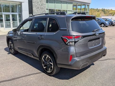 Used 2025 Subaru Forester Limited AWD/4WD image 5