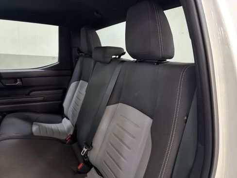 Used 2025 Toyota Tacoma TRD Off-Road AWD/4WD image 7