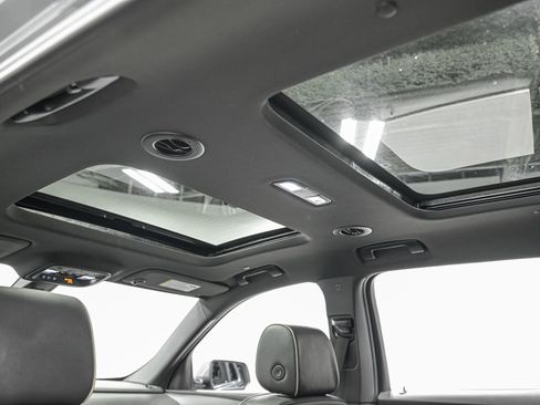 Used 2023 Chevrolet Traverse Premier image 24