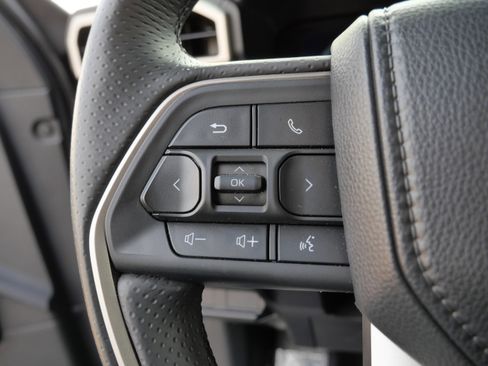 Certified 2025 Toyota 4Runner TRD Off-Road Premium image 28