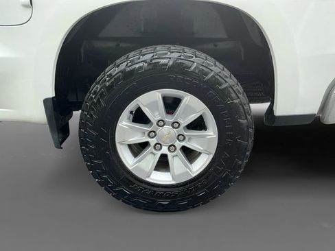 Used 2020 Chevrolet Silverado 1500 LT AWD/4WD image 15