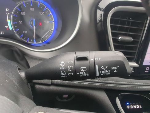 New 2026 Chrysler Pacifica Select image 34