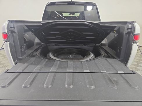 Used 2022 Rivian R1T Launch Edition image 31