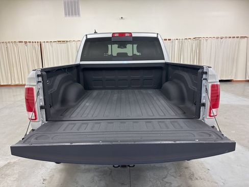 Used 2018 RAM 1500 Laramie w/ Convenience Group AWD/4WD image 9