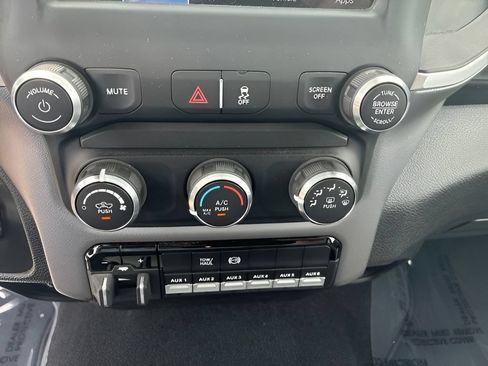 Used 2022 RAM 2500 Big Horn w/ Snow Chief Group AWD/4WD image 24