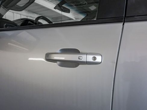 Used 2022 Chevrolet Silverado 3500 LT w/ Convenience Package image 40