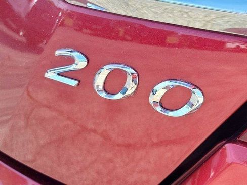 Used 2013 Chrysler 200 Limited FWD image 5