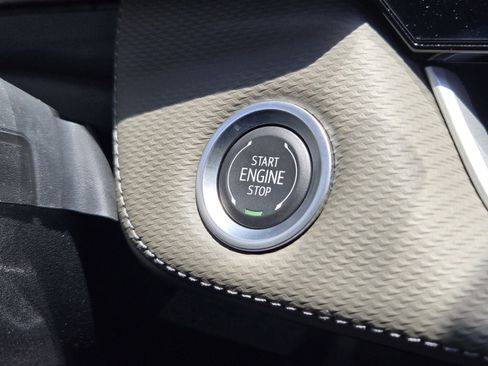 New 2025 Chevrolet Equinox LT w/ Convenience Package II image 18