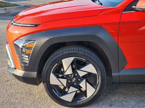 Used 2024 Hyundai Kona Limited AWD/4WD image 5