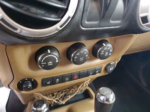 Used 2012 Jeep Wrangler Sahara w/ Trailer Tow Group image 22