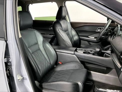 Used 2023 Nissan Rogue Platinum w/ Platinum Premium Package FWD image 7