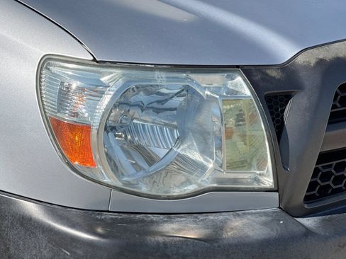 Used 2011 Toyota Tacoma 2WD Access Cab image 12