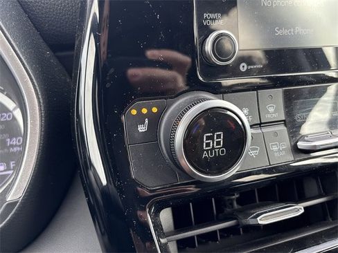 Used 2022 Toyota Highlander XLE image 39