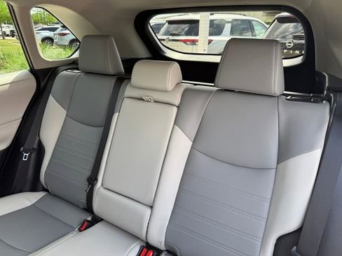 Used 2025 Toyota RAV4 XLE Premium image 30