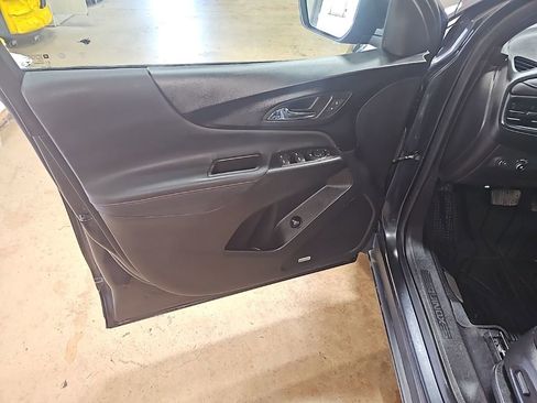 Used 2023 Chevrolet Equinox RS w/ RS Leather Package AWD/4WD image 14
