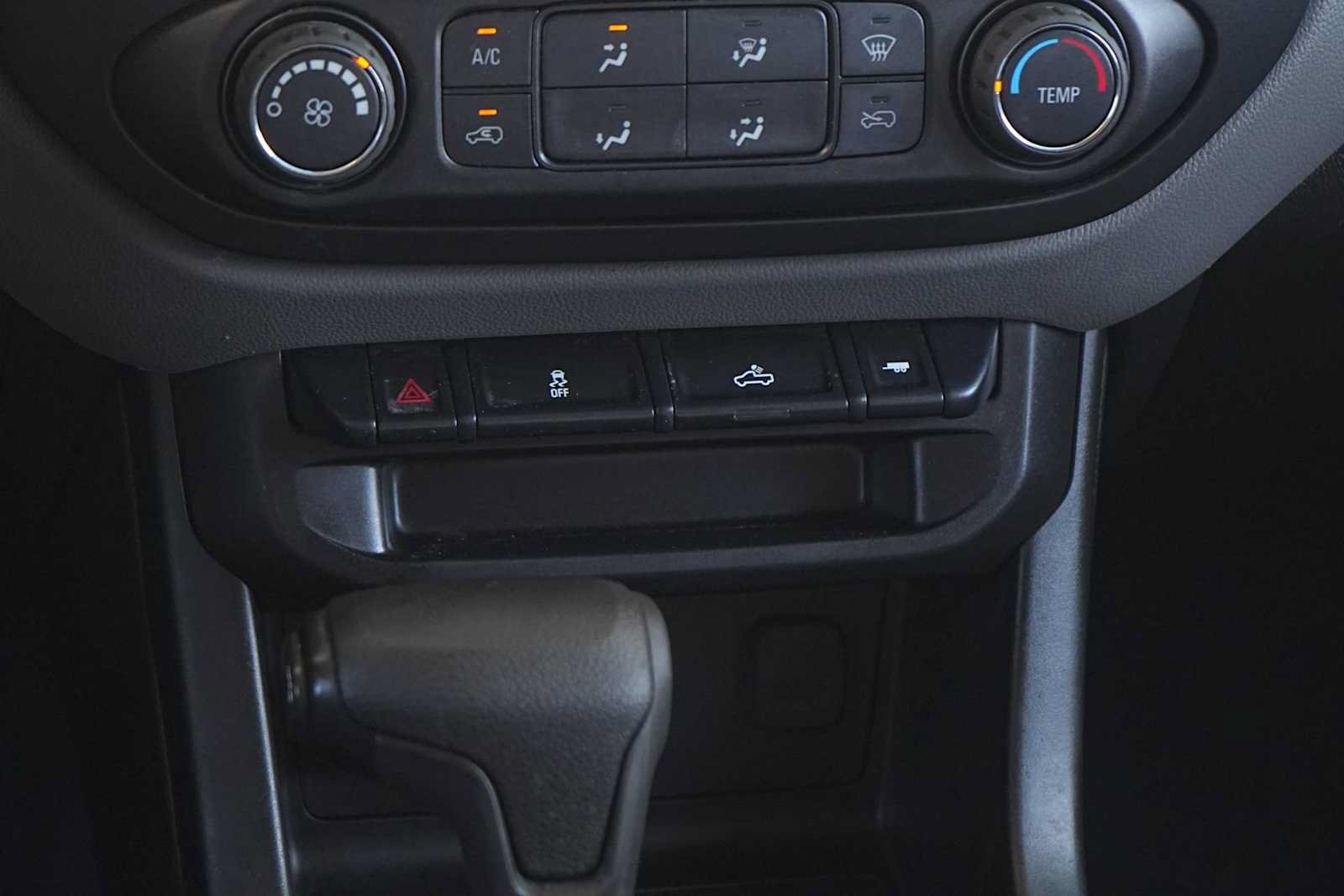 Used 2020 Chevrolet Colorado W/T w/ WT Convenience Package RWD image 20