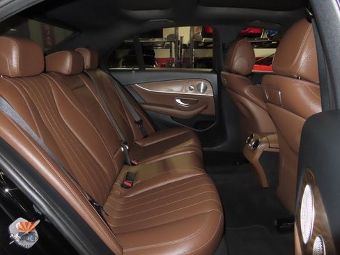 Used 2018 Mercedes-Benz E 300 4MATIC w/ Premium 2 Package (Q02) image 13