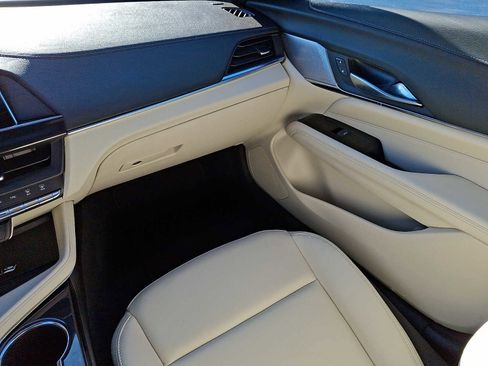 Certified 2023 Cadillac CT4 Luxury w/ Sun And Sound Package image 20