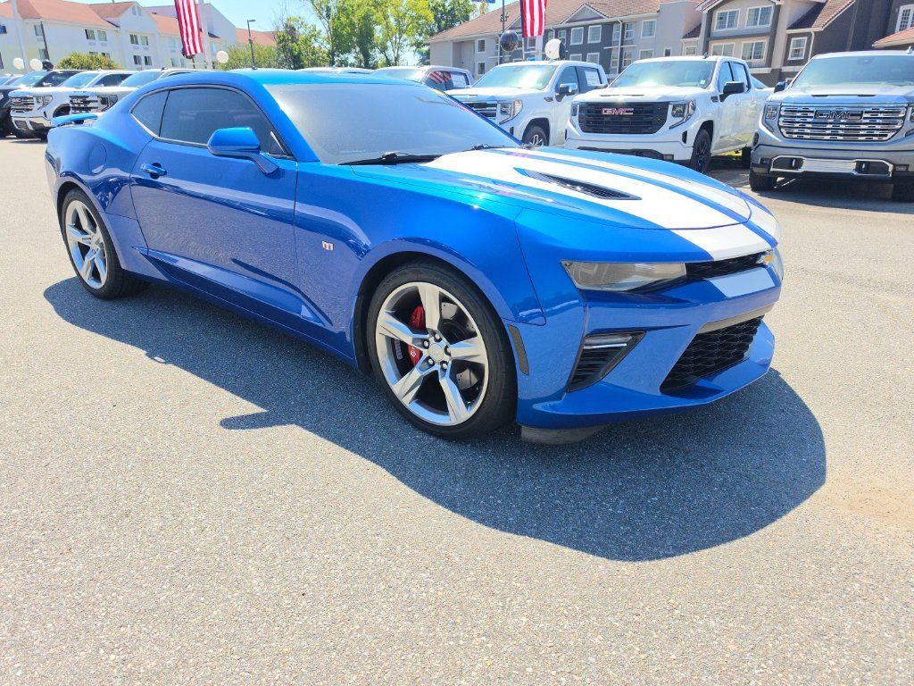 Used 2016 Chevrolet Camaro SS RWD image 1
