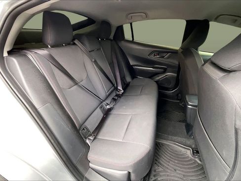 Used 2025 Toyota Prius Plug-In Hybrid image 19