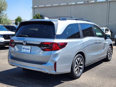 New 2026 Honda Odyssey EX-L image 6