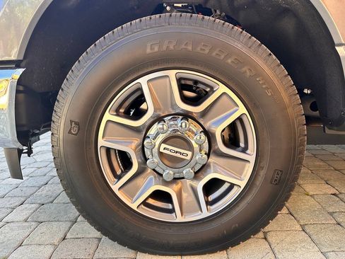 Used 2026 Ford F250 Lariat RWD image 41