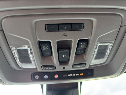 Used 2021 Chevrolet Silverado 1500 LTZ w/ LTZ Premium Package AWD/4WD image 28