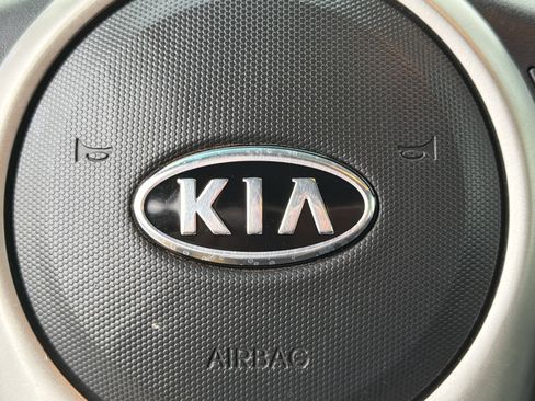Used 2012 Kia Soul + image 24