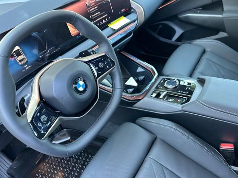 Used 2025 BMW X3 xDrive30i w/ Convenience Package image 4