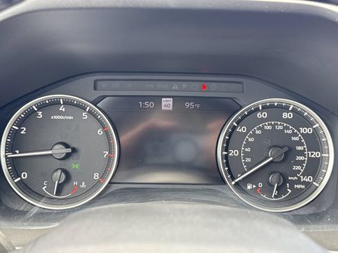 Used 2023 Mitsubishi Outlander SE AWD/4WD image 14
