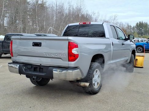 Used 2017 Toyota Tundra SR5 image 3