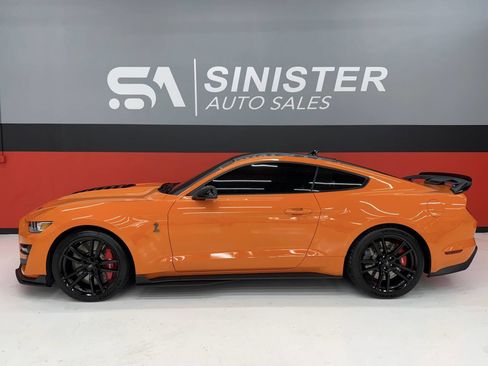 Used 2021 Ford Mustang Shelby GT500 w/ Technology Package image 15