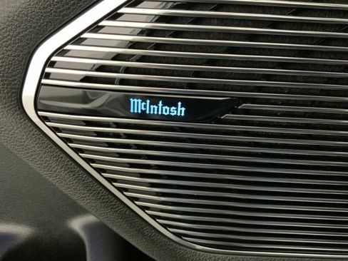 Used 2024 Jeep Grand Cherokee Overland w/ Luxury Tech Group IV image 34