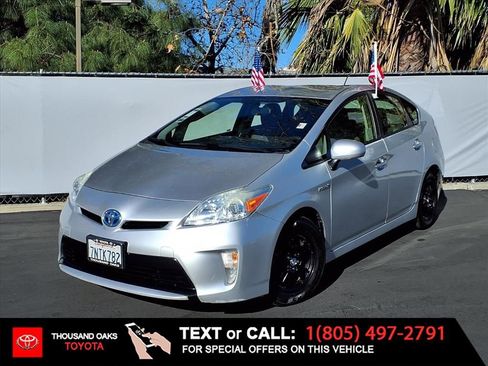 Used 2015 Toyota Prius Three w/ Preferred Accessory Package image 1