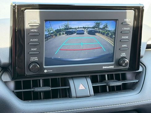 Used 2022 Toyota RAV4 XLE w/ Convenience Package image 12