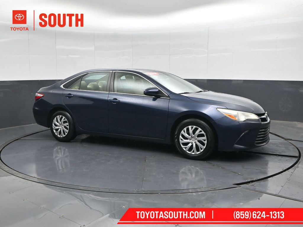 Used 2016 Toyota Camry LE FWD image 1