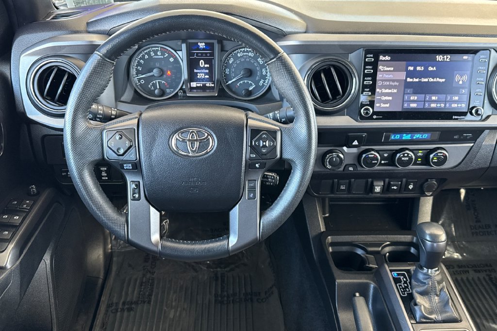 Used 2022 Toyota Tacoma TRD Off-Road AWD/4WD image 15