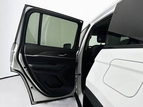 Used 2023 Jeep Grand Cherokee Limited w/ Trailer Tow Prep Group (B) image 26