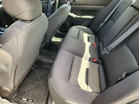 Used 2024 Nissan Altima 2.5 S FWD image 29
