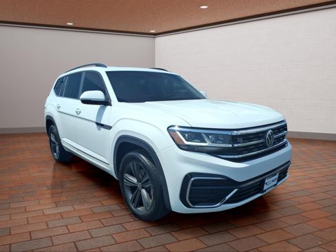 Used 2021 Volkswagen Atlas SE AWD/4WD image 2