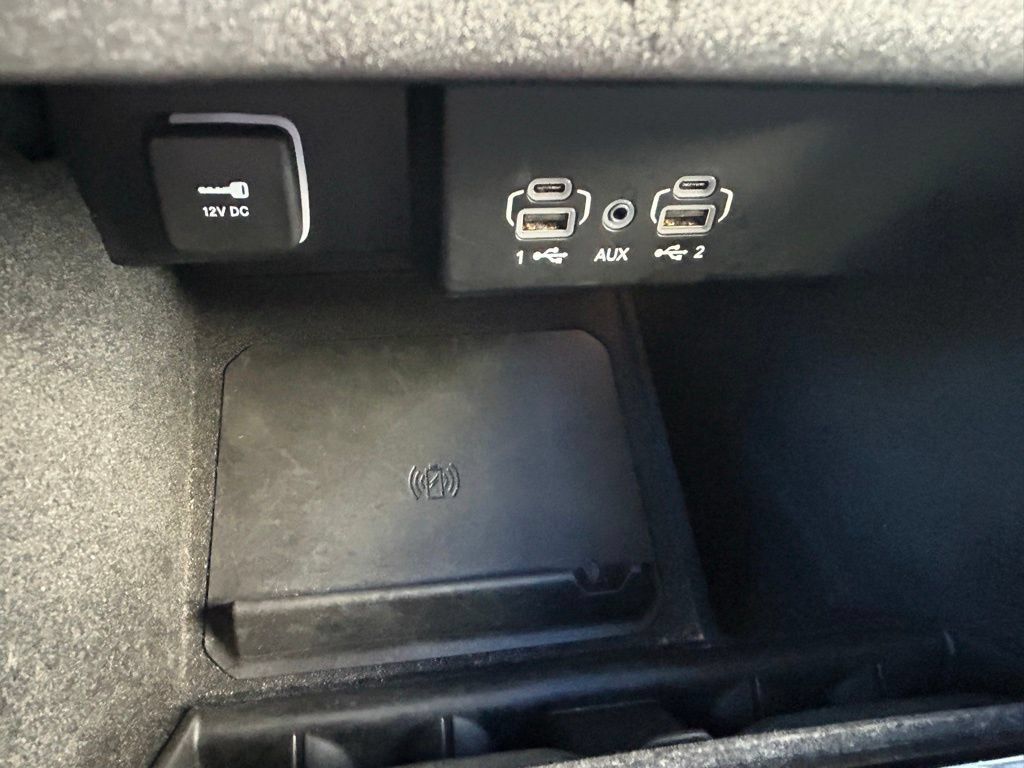 Used 2024 Jeep Wagoneer Series II w/ Flexible Seating Group AWD/4WD image 24
