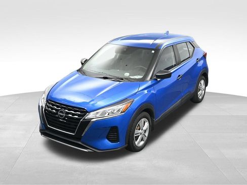 Used 2022 Nissan Kicks S FWD image 18